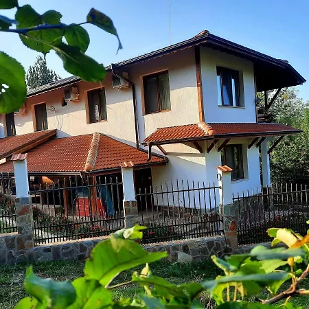 Ferienhaus райчевата къща -