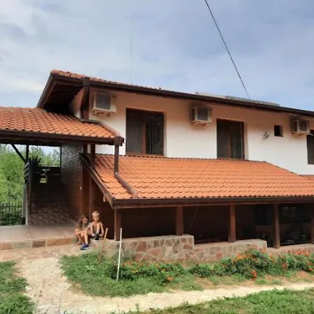 Ferienhaus райчевата къща - *